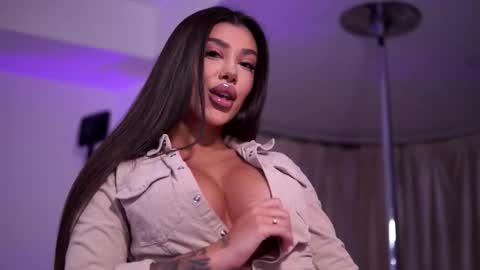 Naty online show from February 20, 8:09 pm