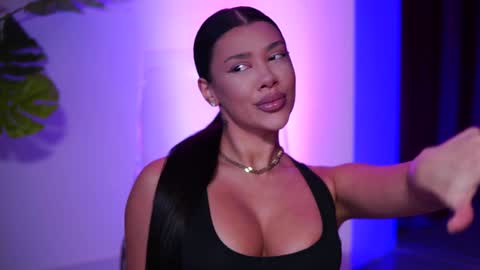 Snapshot of natydesiree chatting on December 18, 7:41 pm Naty online show from December 18, 7:41 pm