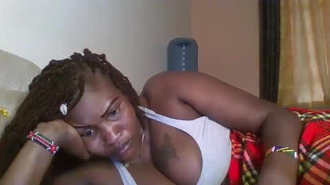 naughty8779 online show from October 7, 3:33 am