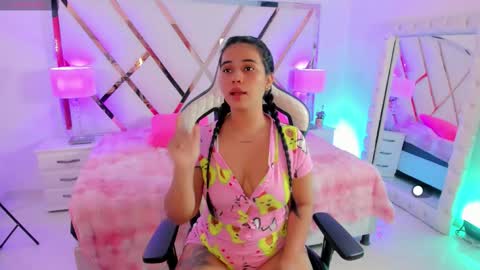 SARA online show from December 4, 11:56 am