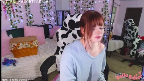 bella online show from December 5, 7:49 pm