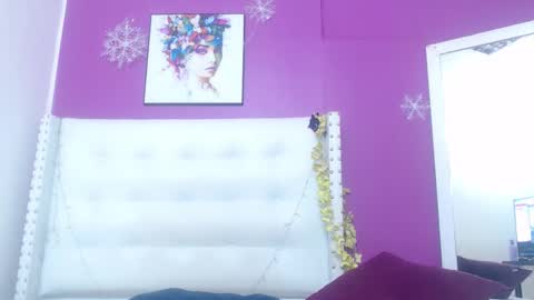 naughty_big_ass18 online show from November 20, 11:39 pm