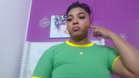 naughty_big_ass18 online show from November 14, 9:37 pm