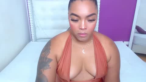 naughty_big_ass18 online show from November 17, 8:20 pm