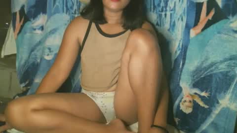 naughtycuttieangel online show from March 13, 12:23 am