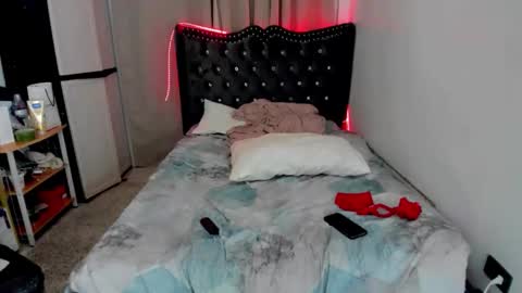 your girlfriend mira online show from September 22, 3:05 am