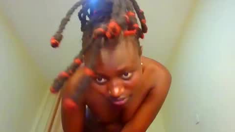 naughtyqueen12 online show from October 3, 10:31 am