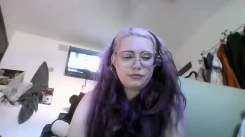 naughtyred23 online show from December 2, 7:27 pm