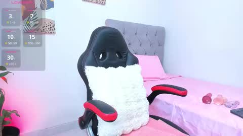 Nayla online show from November 22, 7:33 am