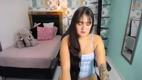   online show from March 25, 12:30 pm