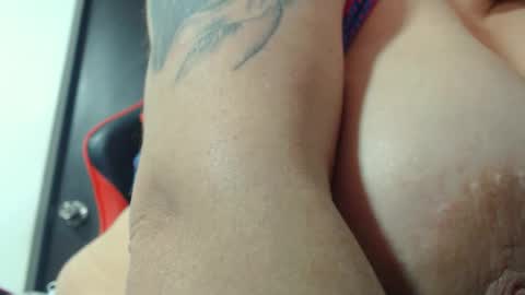 Laura   online show from February 17, 9:47 pm