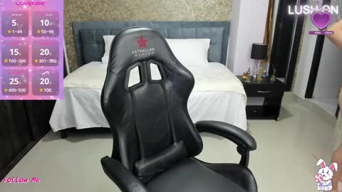 neith_xue online show from January 12, 12:12 pm