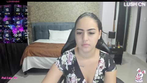 neith_xue online show from January 17, 11:27 am