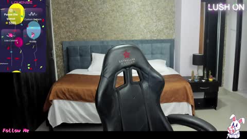 neith_xue online show from January 20, 11:35 am