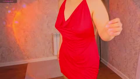 nelie_evans online show from June 29, 1:12 am