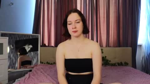 nellyqute online show from June 24, 4:00 am