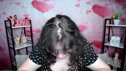 NeonilaLisova online show from April 9, 6:19 am