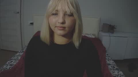 nessa_berry online show from December 17, 10:47 pm