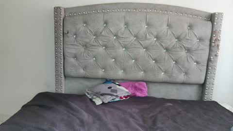 nesuko_kamado online show from November 21, 6:10 pm