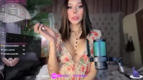 AVA online show from May 26, 6:07 pm