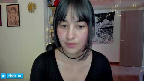 Snapshot of nia_blaze chatting on October 7, 7:29 pm Nia online show from October 7, 7:29 pm