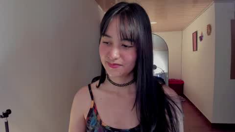 Nia online show from April 20, 8:01 pm