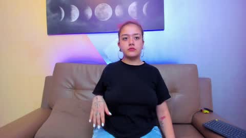 Estefani  online show from January 6, 11:51 am