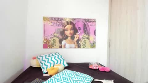  Nia  online show from October 28, 4:35 pm