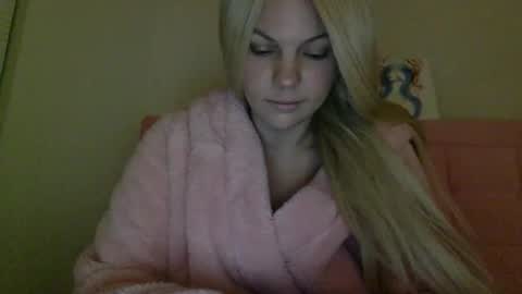 Amber online show from December 18, 12:21 pm