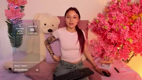 nickie_reed_ online show from February 25, 9:24 pm