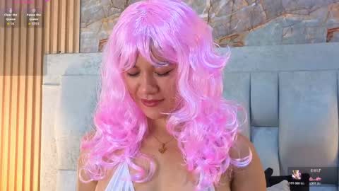 nickollsaenz online show from April 18, 5:21 am