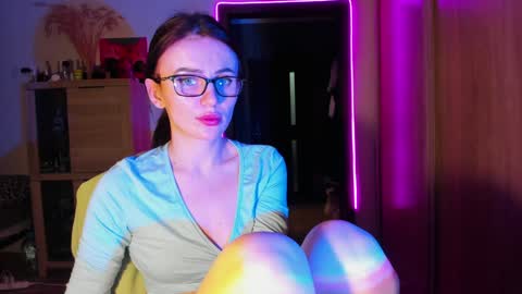 Nicky Weekends online show from January 26, 3:38 am