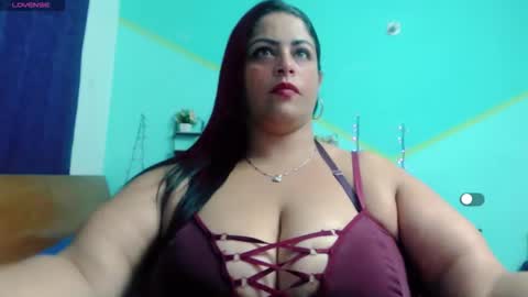 nickyribeiro online show from January 19, 8:32 am