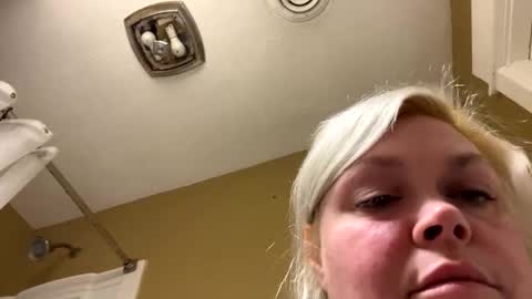 Nicole878787 online show from March 18, 11:15 am