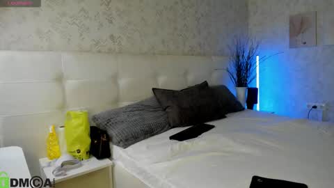 GMT7TueWedThSu 0300am-0900am. Sa 1000am-0400pm online show from October 15, 8:33 pm