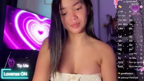 Snapshot of nicolecellini chatting on October 22, 10:04 pm NICOLE online show from October 22, 10:04 pm