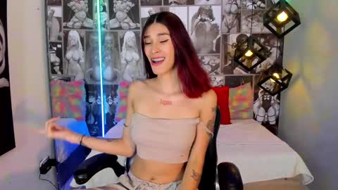 N i c o l e  online show from February 25, 2:37 pm