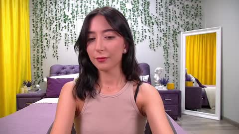 Nicole online show from December 5, 6:32 am