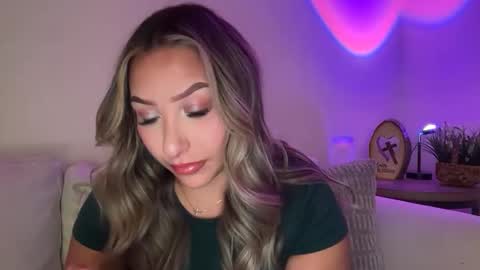 nicolelovesyou444 online show from May 20, 10:45 am