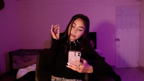 Nicole online show from November 24, 10:45 pm