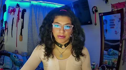 Nicoll Williams online show from February 3, 5:29 am