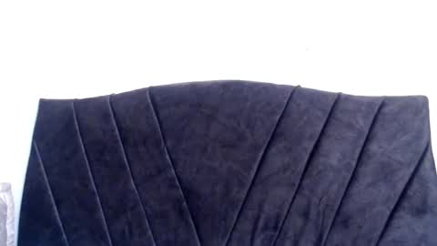 Nicolle online show from December 12, 4:43 pm