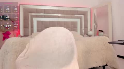 Nicolle online show from September 15, 12:46 pm