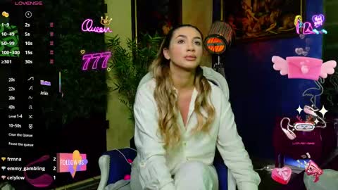 Nicolle online show from May 27, 5:48 am