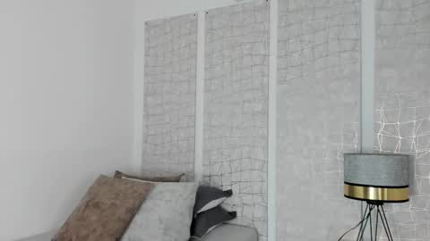 Niicole online show from October 7, 8:13 pm