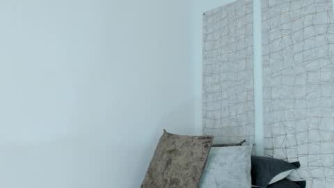 Niicole online show from October 6, 8:02 pm