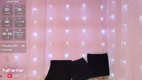 Nina  online show from March 11, 1:25 pm