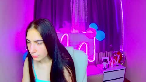 nikastarkk online show from October 9, 7:56 am