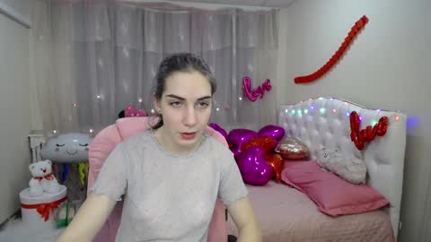 nikastarkk online show from February 3, 7:21 pm