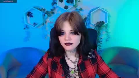 nikki_kiss_ online show from June 22, 8:22 am